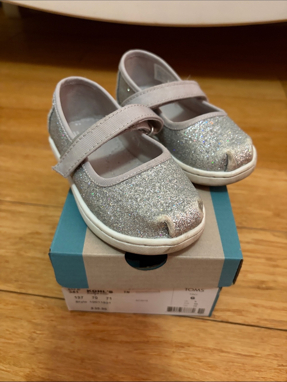 Toms Glitter Mary Jane T-Strap Shoes in Silver